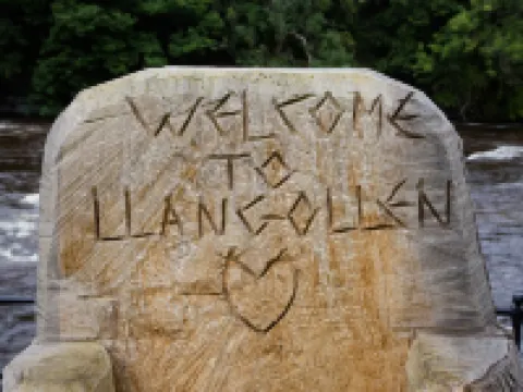 Catref Hotels in Llangollen