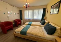 โรงแรมและแบ็คแพ็คเกอร์สแซค