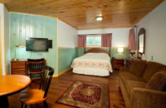 Blue Hill Lodge Hotels in Neversink