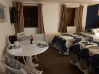 Bed and Blueberry Two Bed Suite for 2,3, or 4 People