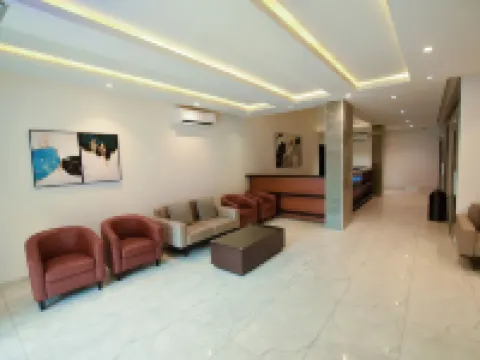 Hotel Everest Rdc Hotels in Lukunga