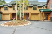 Lovely Townhome A Half-Mile from Keystone Gondola W-Shared Hot-Tub Excellent Views, - 2-Star