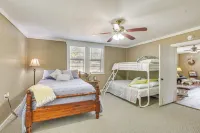 2 Mi to Lake: Lineville Farmhouse w/ Fire Pit - Homestays