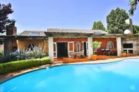 Accommodation at Vans No Loadshedding - مسبح