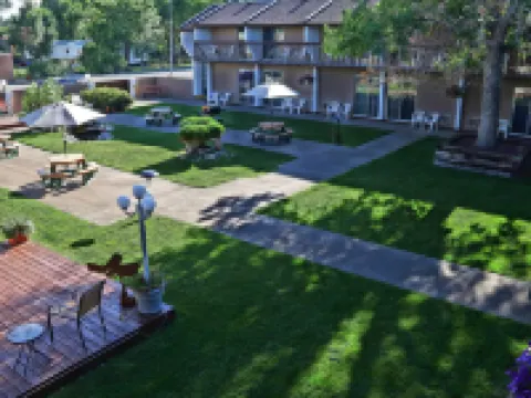 Sundowner Station Hotels in Riverton