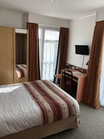 Citotel le France Отели в г. Рьё