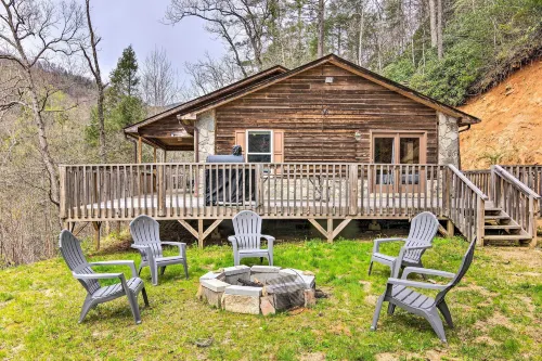 Families and Outdoor Groups! Mtn-View Marion Cabin - 3-Star