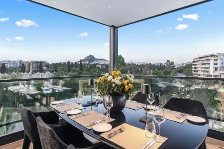 The Athenaeum Отели рядом со станцией Железнодорожная станция Монастираки