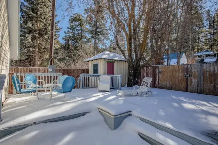 The Lilac Cottage is a charming 2-bedroom house in Cloudcroft with fenced yard!