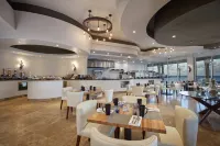 Oceans at Divi Little Bay Hotels in Sint Maarten