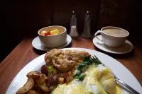 McMenamins Edgefield - breakfast