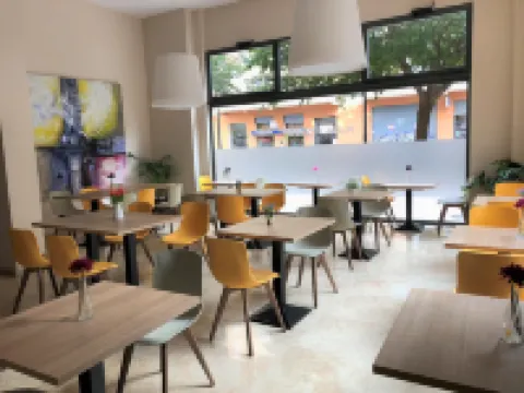 畢加索廣場公寓