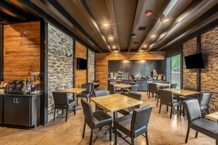 Cobblestone Inn & Suites Fairfield Bay Отели в г. Грирс-Ферри