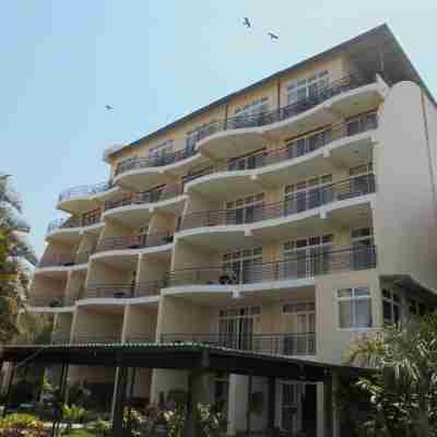 Ryan's Bay Hotel Hotel Exterior