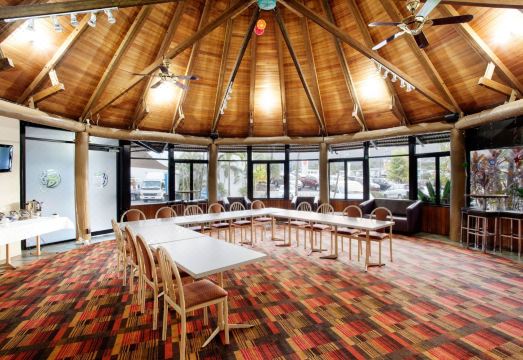 나이트캡 앳 발라클라바 호텔