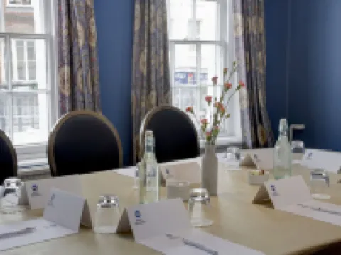 The Rose and Crown Hotel – Tonbridge Hotel di Tonbridge