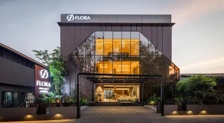 Flora Misty Falls Athirappilly