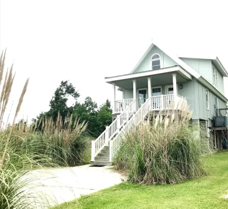 Peaceful Gulf Getaway - Close to Old Town Bay St Louis