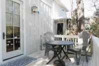 5 Mins to Beach Shared Pool Covered Deck Bikes Heron Cottage by AvantStay