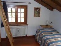 Little House on the Bridge - See Reviews of charming stays in history! Hotel in zona Lago di Como