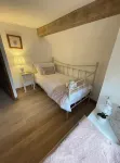 Holly Cottage Poole. Quaint Thatch. Jurassic Coast