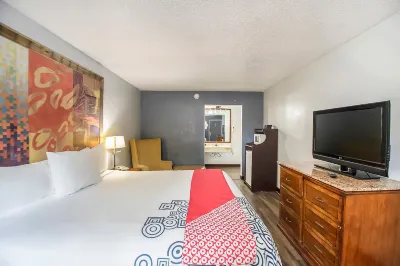 Hotel O Daylight Inn Elkhart I-90, IN Hotel di Elkhart