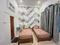Penginapan Gedung Putih Syariah Hotels in Tuah Karya