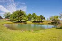 Home in Cimarron National Golf Club w/ Hot Tub! - WiFi
