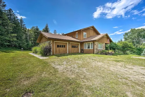 Family Winter Retreat w/ Hot Tub: 14 Mi to Slopes! - Haustierfreundliche