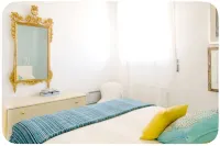 Cozy apartment with sea view