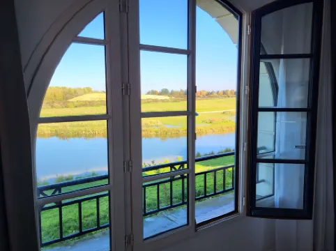 อพาร์ทโฮเต็ลอดาจิโอเซอริส - วัลด์ยูโรป