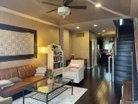 Cozy 2-bedroom apartment in welcoming Baltimore with WiFi, AC