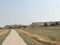 RARE FIND! 4BR, 2BA Home W/Deck/Grill/Fireplaces. Pet Friendly w/ fenced in BY Các khách sạn ở Sidney