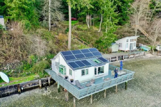 Overwater Eco Cottage on Vashon Island