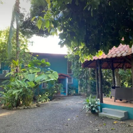 Slice Of Paradise Beach Bungalow, sleeps 2 - 5, full kitchen, 2 baths, AC, &more