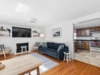 4Br Near Downtown Bristol w/ Yard & Parking Hotels in Bristol