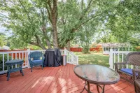 Fabulous 5 Bedroom 3 Bathroom Holiday House Near Beaches. WE SANITIZE!