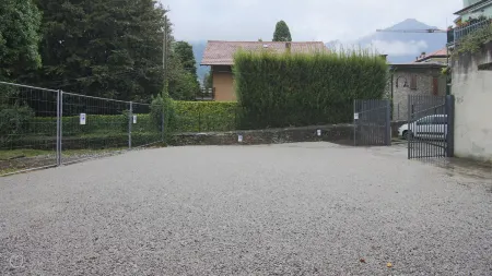 Bellagio Отели в г. Торно