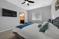 Charming 4-bedroom house with private pool and spa in brilliant Indio