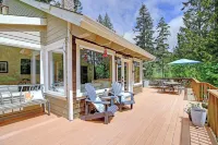 Come and enjoy our Cozy Coastal Cabin