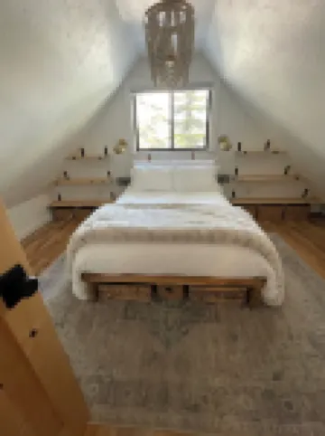 Alpine Haus Cabin • Hot Tub • Views • Close to Schweitzer Village!