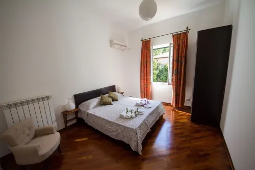 2 Bedroom Villa in Palermo