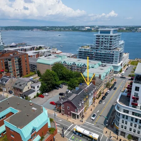Historic Flat Best DT Location