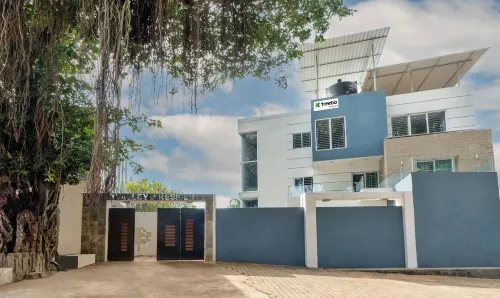 Treebo Midvalley Residence