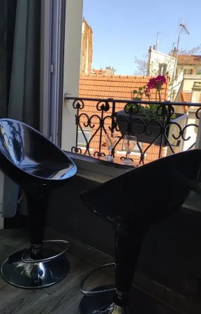 Small, fully-equipped 17-square-meter studio near Paris Centre Отели рядом с достопримечательностью «Alstom»