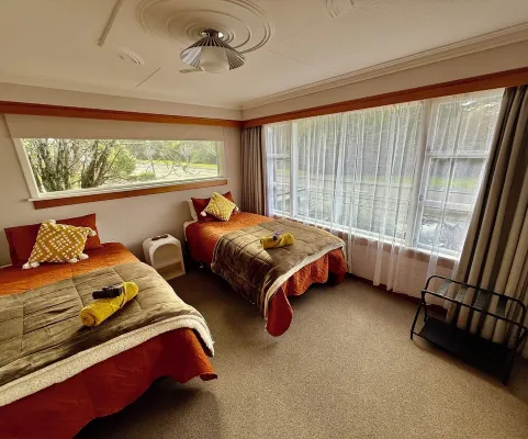 Comfort at Stag Lodge Just Mins Walk to Queens Park & Down Town Invercargill