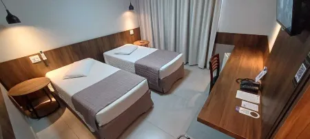 Cristal Palace Hotel Отели в г. Линс