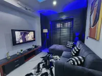 Cozy 2-bedroom bnb in beautiful Palmgrove Estate Ilupeju Lagos with AC & WiFi Hotels in Mushin