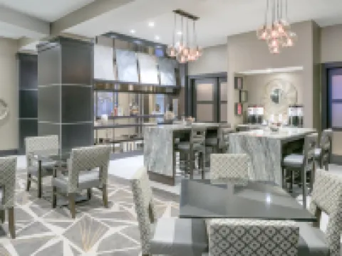 ハンプトン  イン & スイーツ ウースター ウースターのホテル