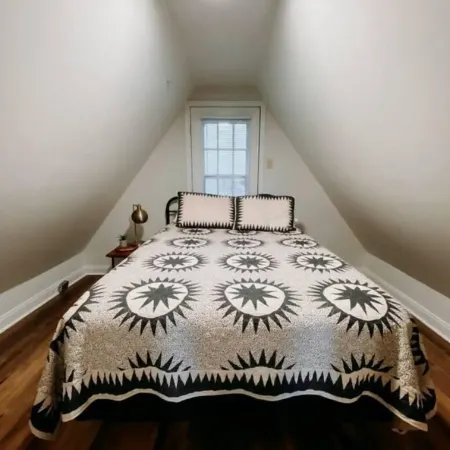 2 Bed, 1 Bath A-Frame Cabin by Cave Run Lake